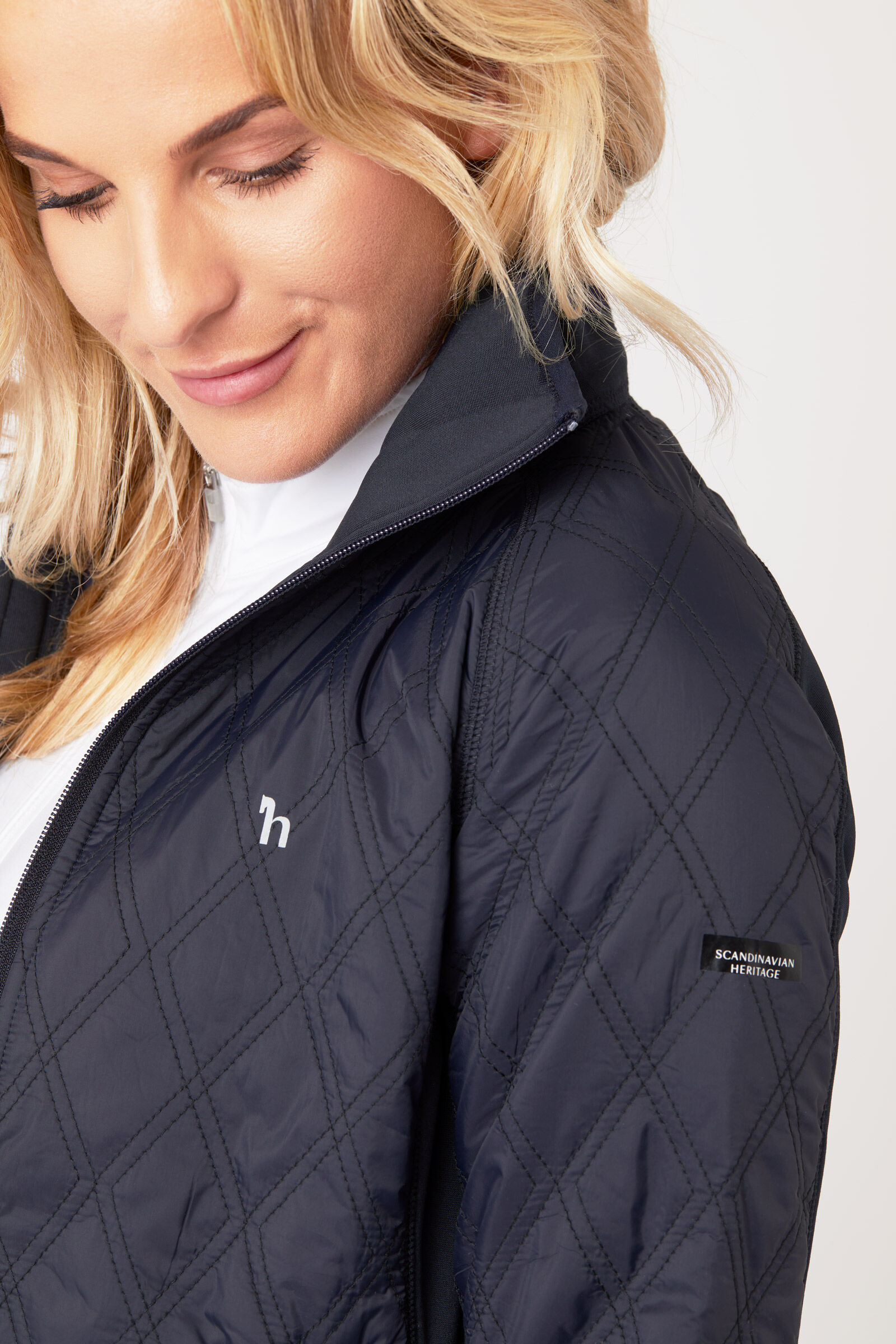 Commandez en ligne Veste matelass e l g re Horze Zoe femme horze