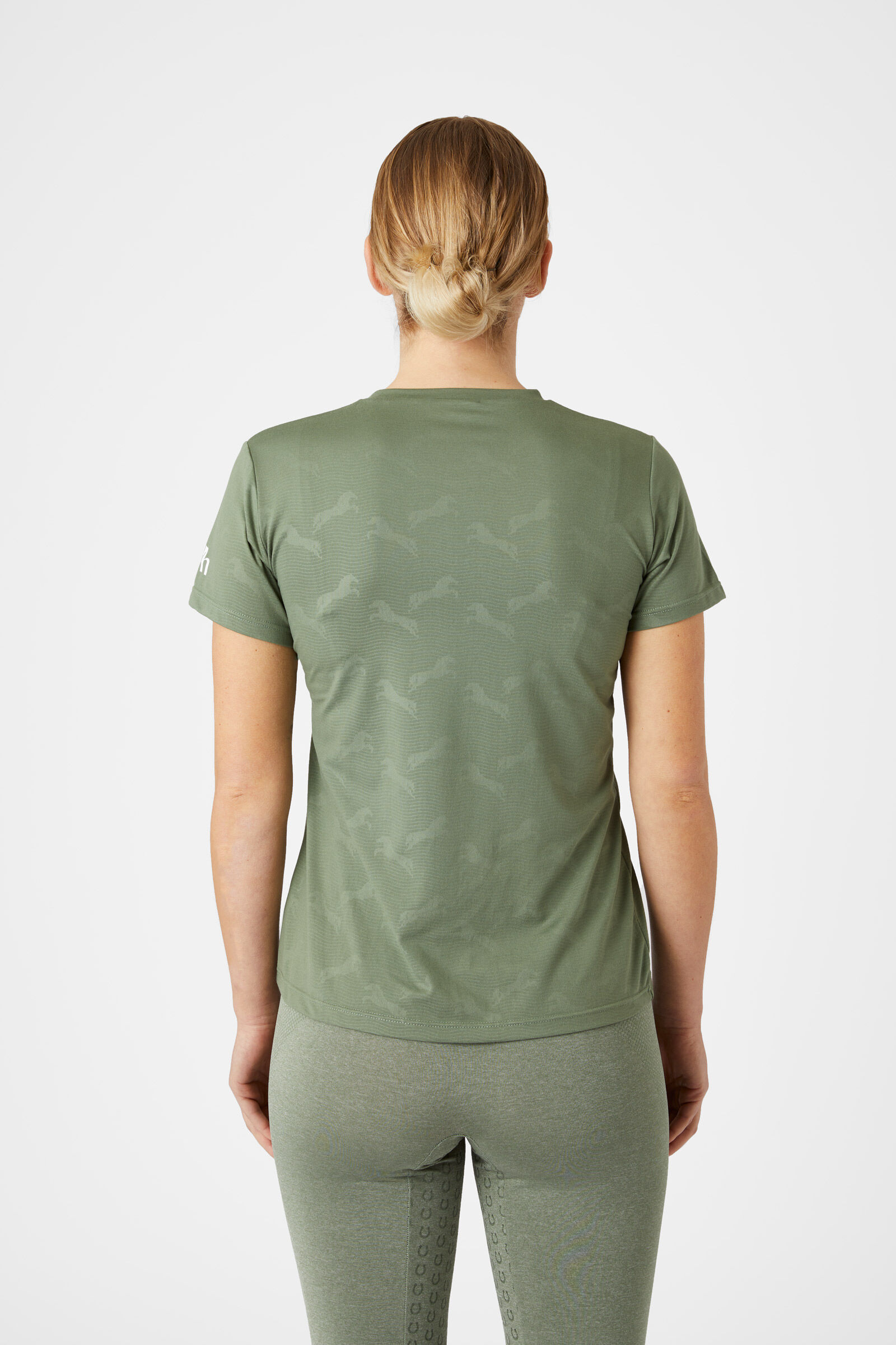 Commandez en ligne Tee shirt fonctionnel Horse Nina avec