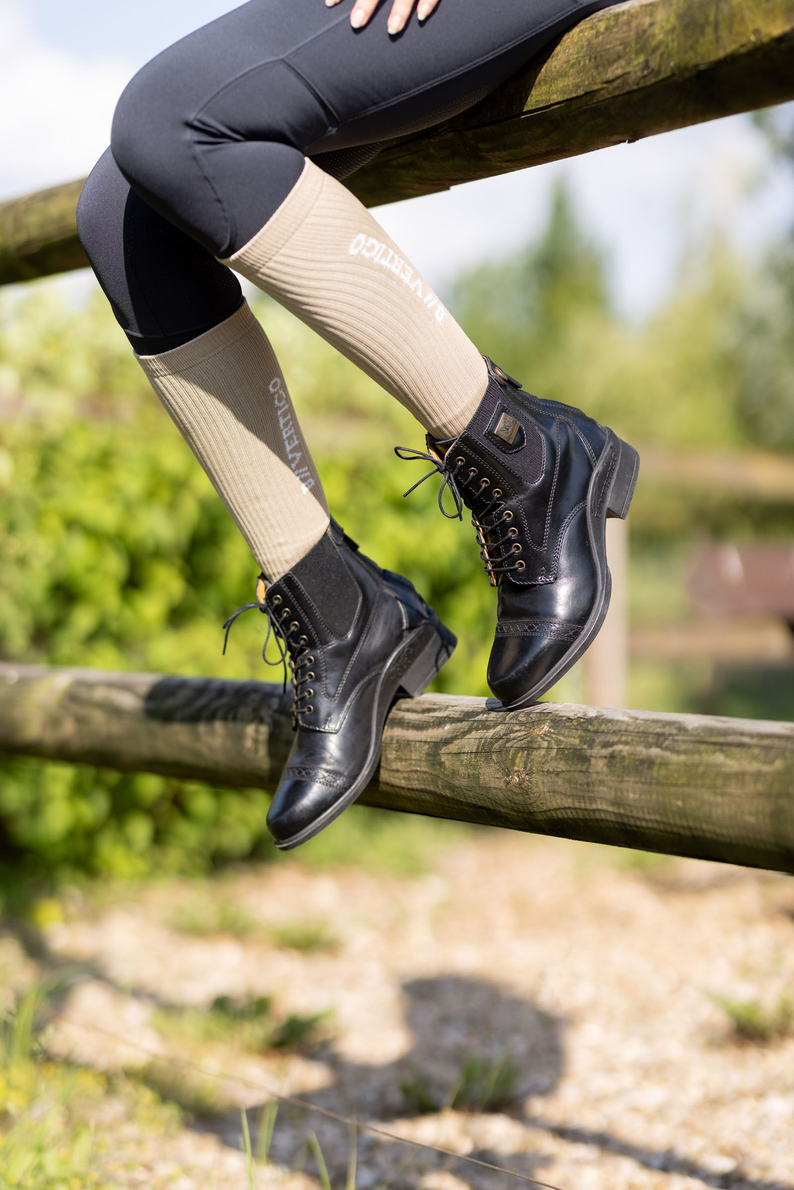 Bottes lacets devant deals